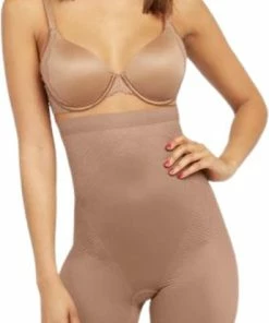 Spanx Thinstincts 2.0 - High-Waisted Mid-Thigh Short - Maat XL - Kleur Café Au Lait (Dark Nude) -lingerie-dames-badmode Winkel 345x840