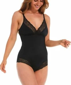 MAGIC Bodyfashion Be Pretty Body - Zwart - Maat S 25 MAGIC Bodyfashion Be Pretty Body - Zwart - Maat S -lingerie-dames-badmode Winkel 518x840 2