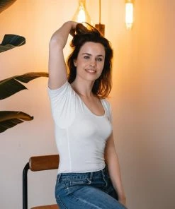 Anti Zweet Shirt - Fibershirts® - Ingenaaide Okselpads - Ondershirt - Wit - Ronde Hals - Dames - Maat XL -lingerie-dames-badmode Winkel 550x550 123