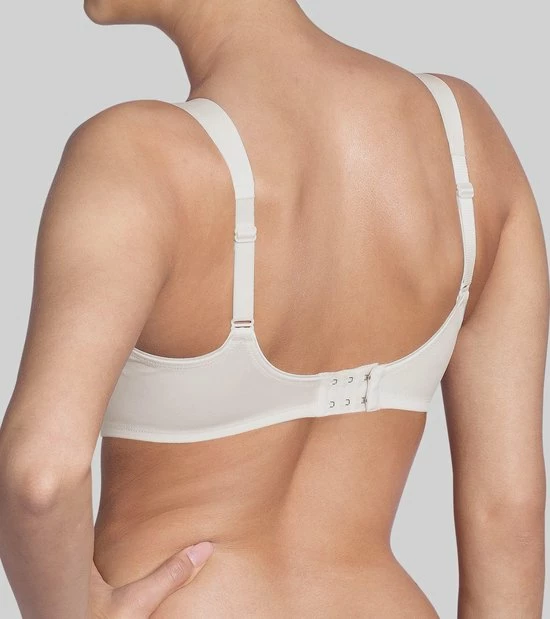 Triumph Essential Minimizer WX Beha - Vanille - Maat E95 5 Triumph Essential Minimizer WX Beha - Vanille - Maat E95 - Afbeelding 3