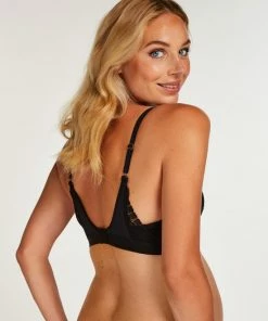 Hunkemöller Dames Lingerie Voorgevormde Voedingsbh Adelaide - Zwart - Maat F90 19 Hunkemöller Dames Lingerie Voorgevormde Voedingsbh Adelaide - Zwart - Maat F90 -lingerie-dames-badmode Winkel 550x660 41