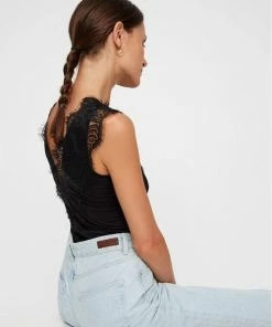 Pieces Dames Hemd Kant - Lace Top Ilu - L - Zwart -lingerie-dames-badmode Winkel 550x732 24