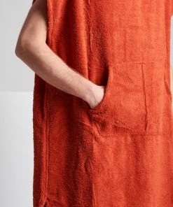 Merkloos Ponchy - Surf Poncho - Handdoek Poncho – Marrom Velho - Maat Groot - Uniseks - Katoen -lingerie-dames-badmode Winkel 550x825 11