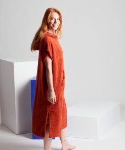 Merkloos Ponchy - Surf Poncho - Handdoek Poncho – Marrom Velho - Maat Groot - Uniseks - Katoen -lingerie-dames-badmode Winkel 550x825 8